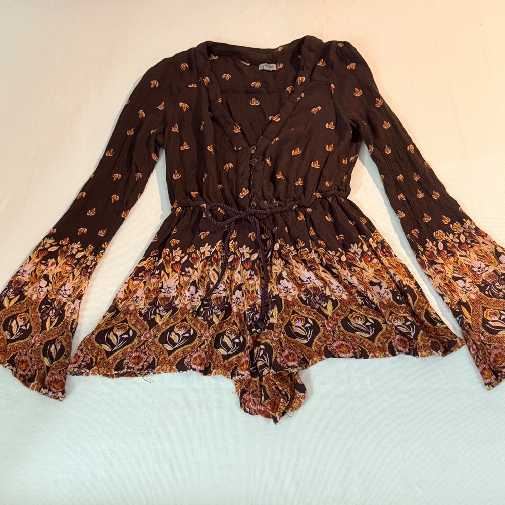 Ecote Romper XS Brown Floral Boho Bell Sleeve V-Neck Button Front Festival